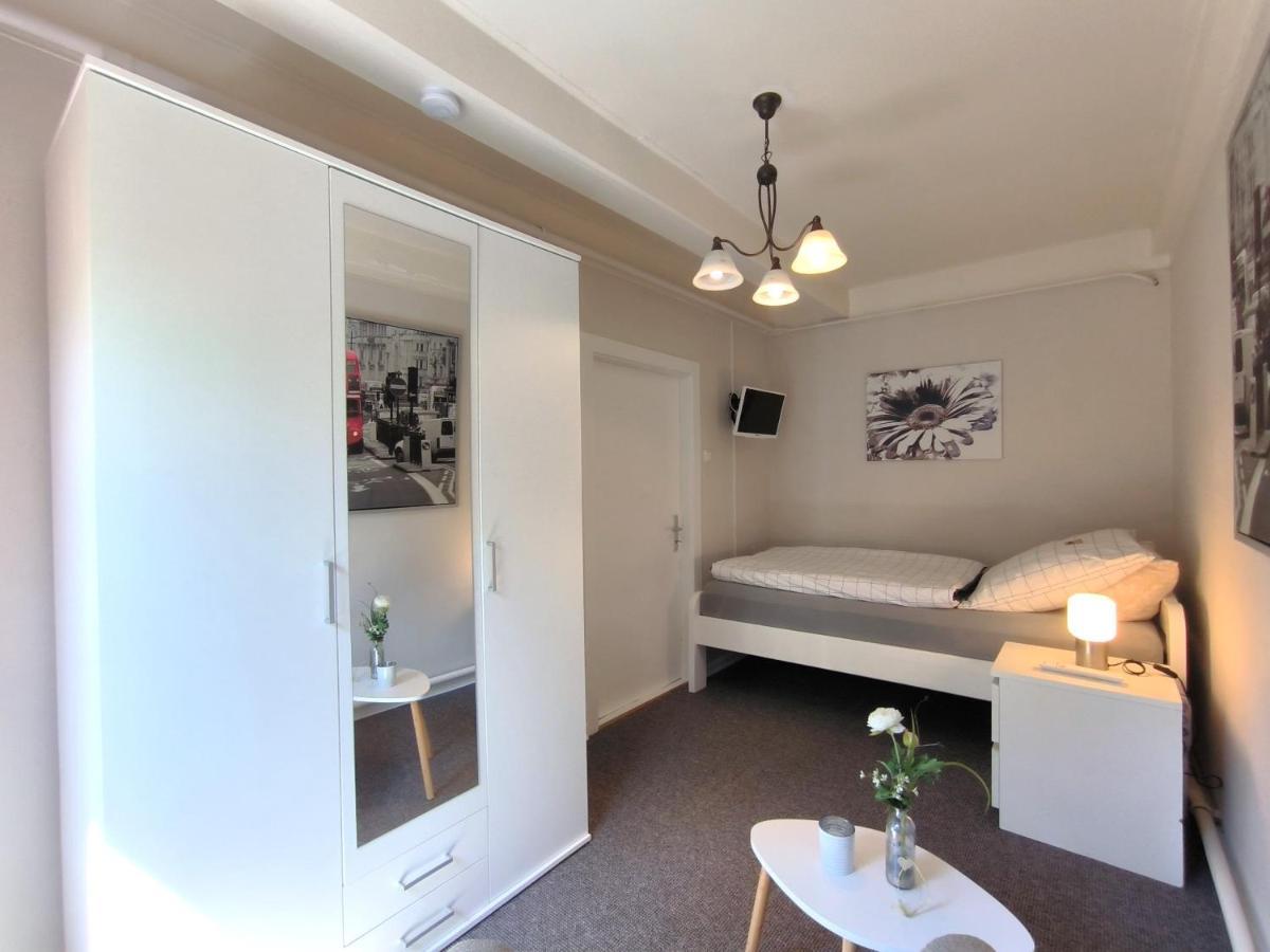 Ferienwohnung Zwischen Den Meeren - Schoene Und Gemuetliche Fewo Mit Garten Dorpstedt Exterior photo