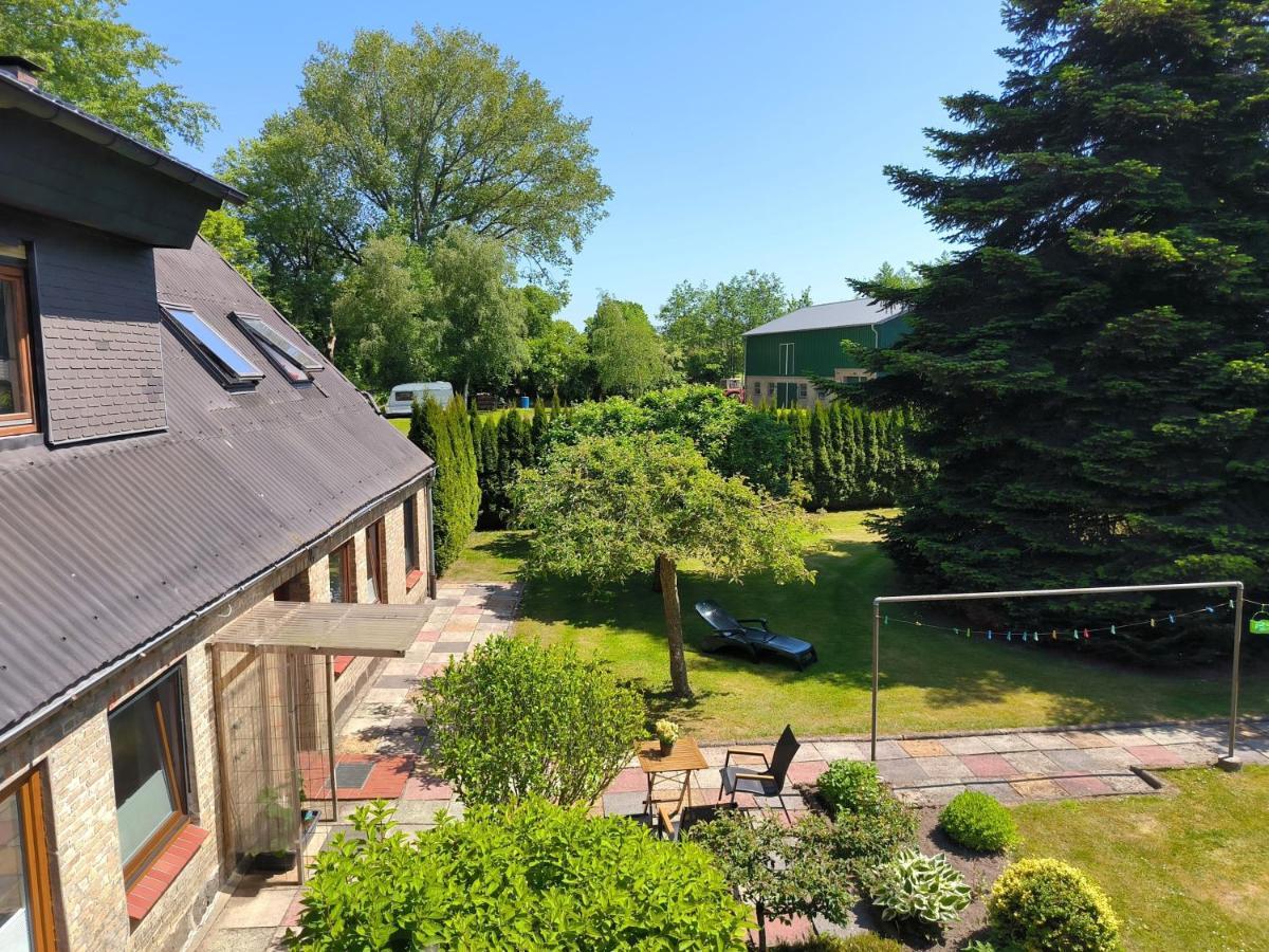 Ferienwohnung Zwischen Den Meeren - Schoene Und Gemuetliche Fewo Mit Garten Dorpstedt Exterior photo