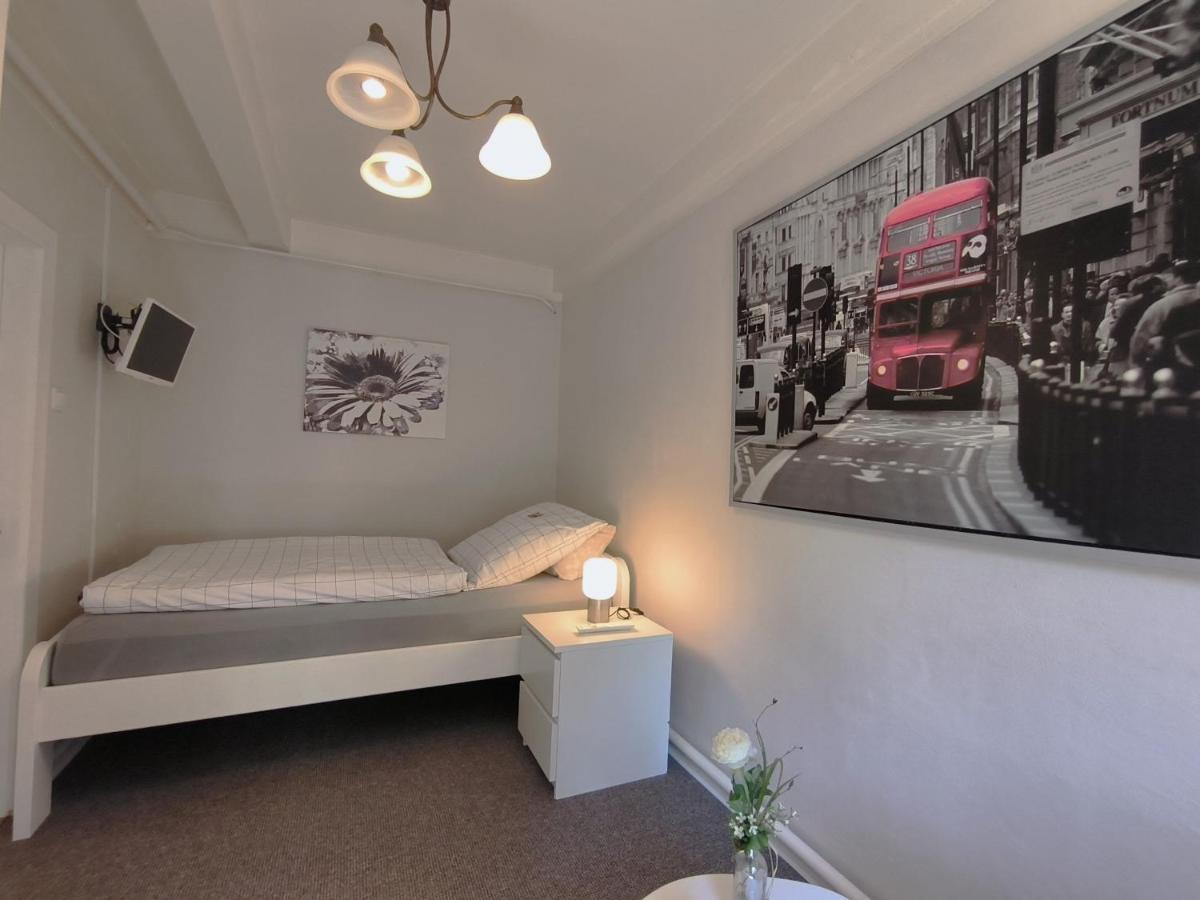 Ferienwohnung Zwischen Den Meeren - Schoene Und Gemuetliche Fewo Mit Garten Dorpstedt Exterior photo